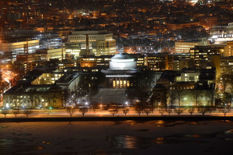Massachusetts Institute of Technology 